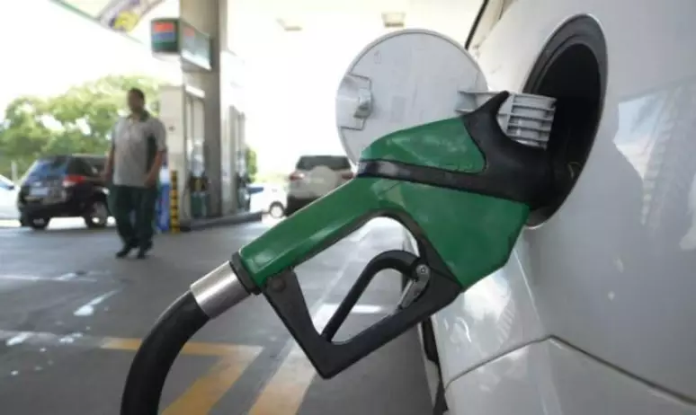 Postos de gasolina de Brasília e Minas Gerais não repassaram a redução nas bombas segundo Ministro Alexandre Silveira