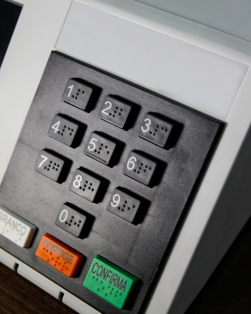 Pré-candidatos ao GDF iniciam saída de cargos para disputa eleitoral de 2026